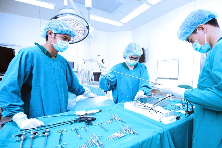 surgical tech jobs